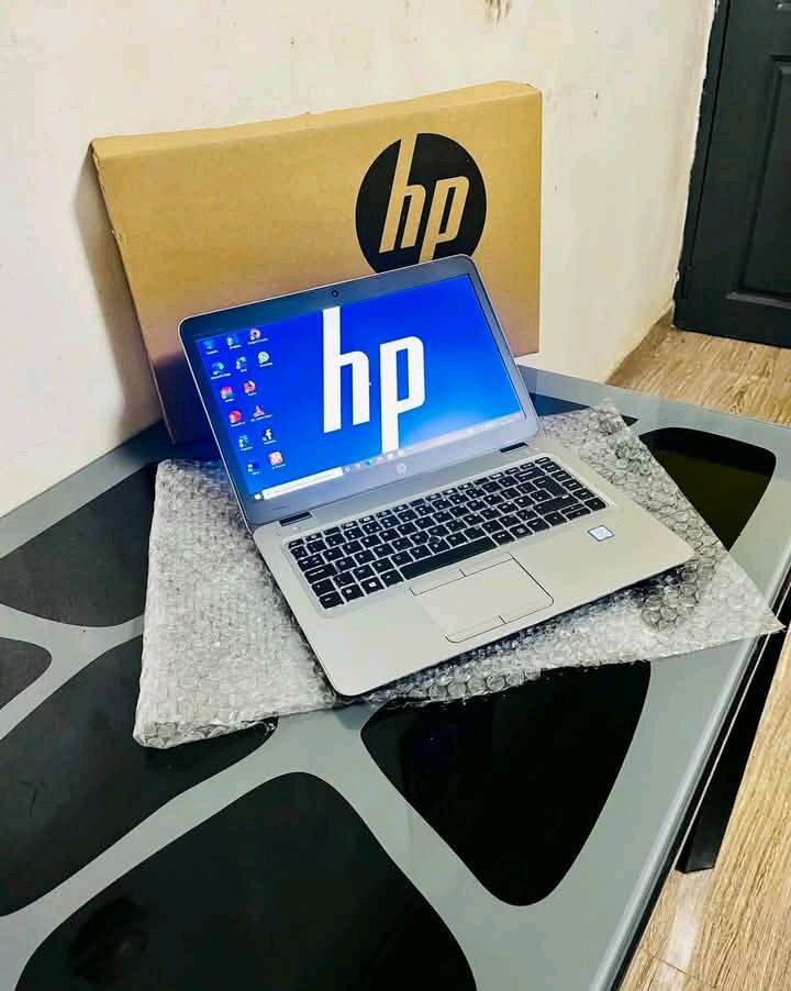 HP Laptop Performant et Élégant