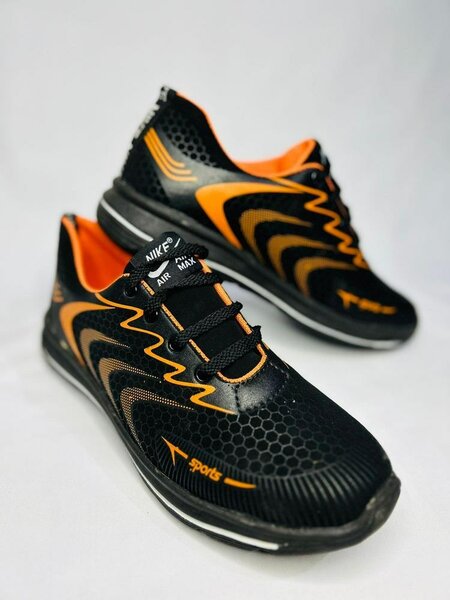 Man's jogger shoes