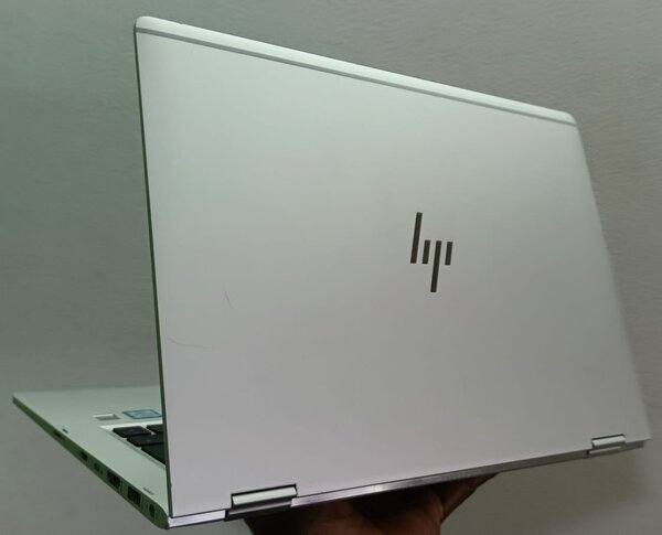 HP ELITEBOOK 1030 G2