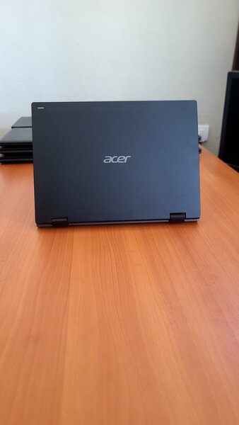 Acer travelmate