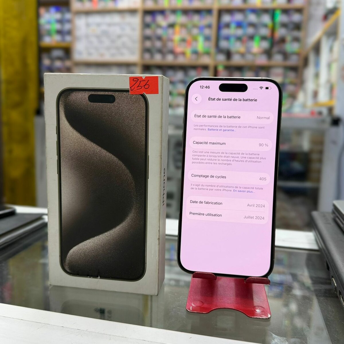 15 pro 256Go avec son carton t