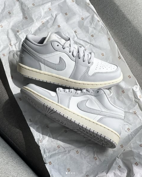 Кроссовки Air Jordan low 1 белый,светло-серый