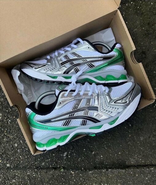 Chaussures de course légères