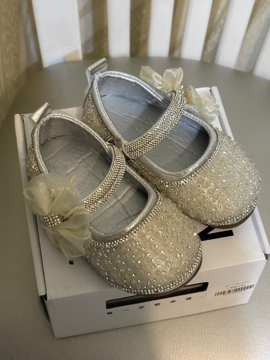 Балетки в стразах