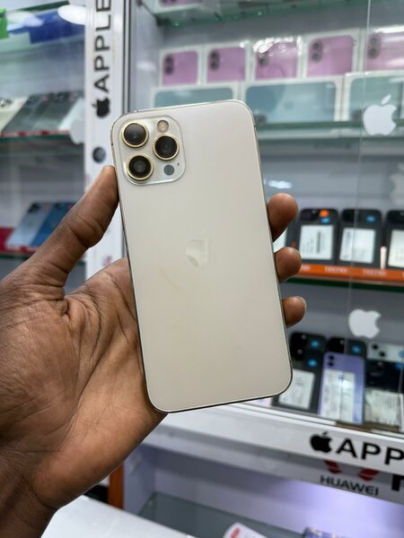 Disponible 12 Pro max 128go Ca