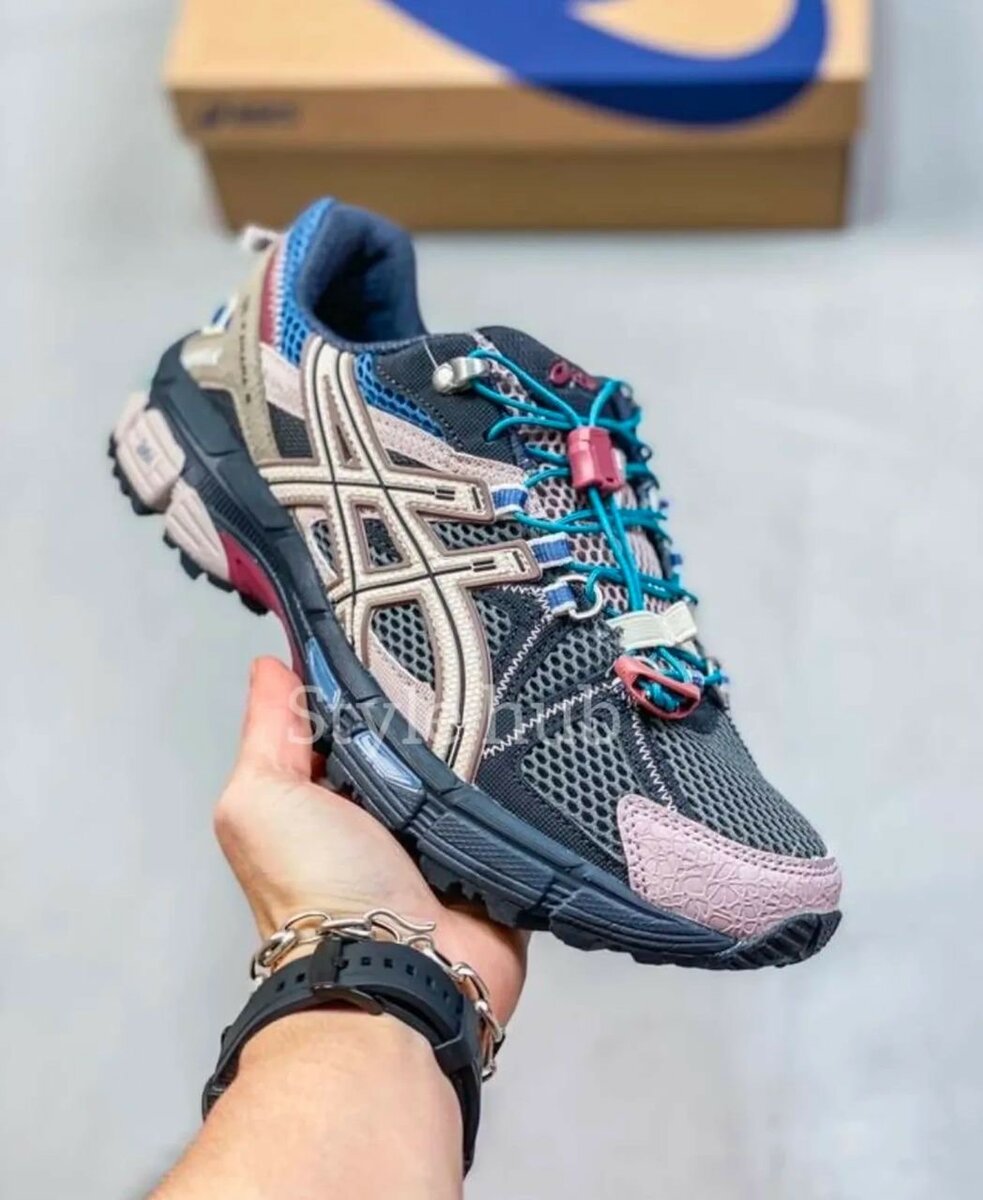 ASICS SNEAKER