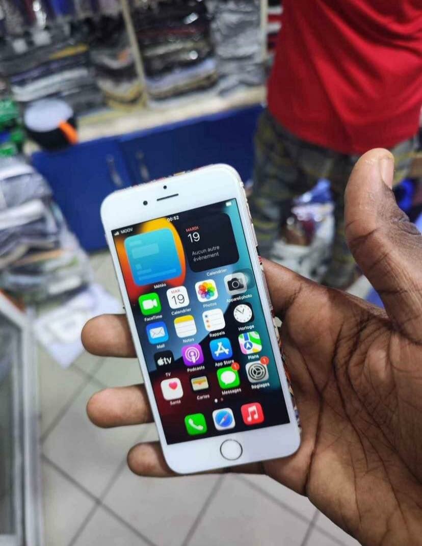 iPhone 7simple blanc 64 Go