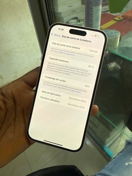 iPhone 15 Rose Édition 2023