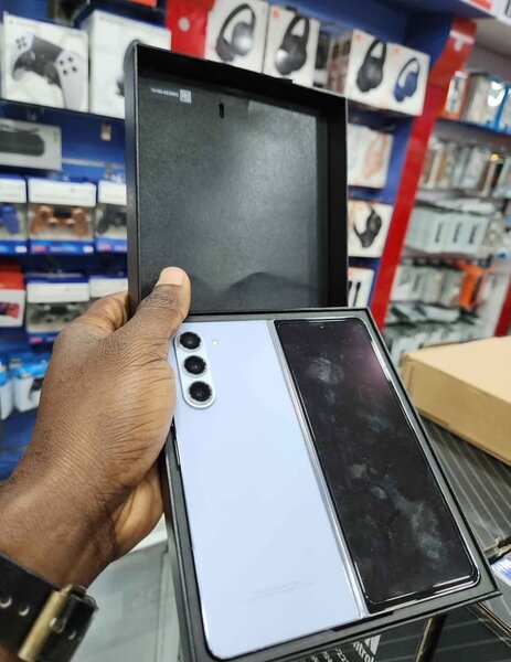 Samsung Galaxy Z Fold5