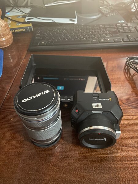 Blackmagic MCC FHD. Olympus m4/3 40-150 mm