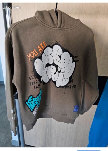 Sweat à capuche urbain