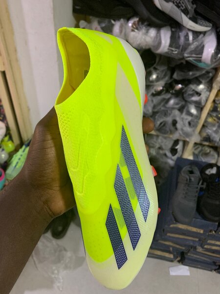 Chaussures de Foot Adulte