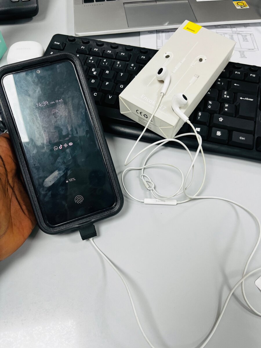 Destockage Écouteur Baseus type C