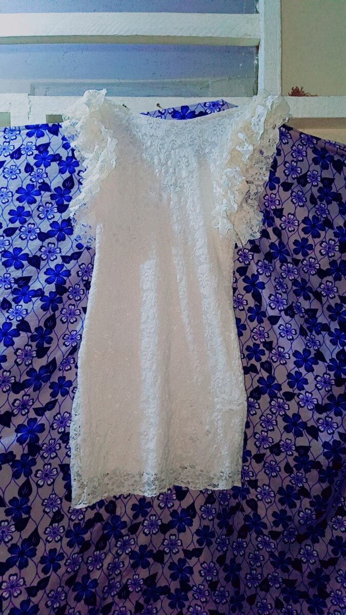 Robe Dentelle Blanche Élégante