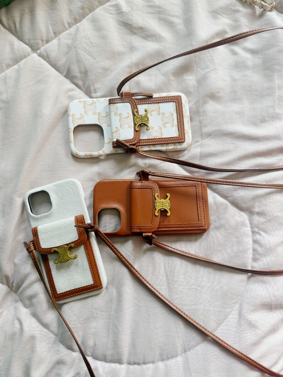 Coque Céline avec lanière