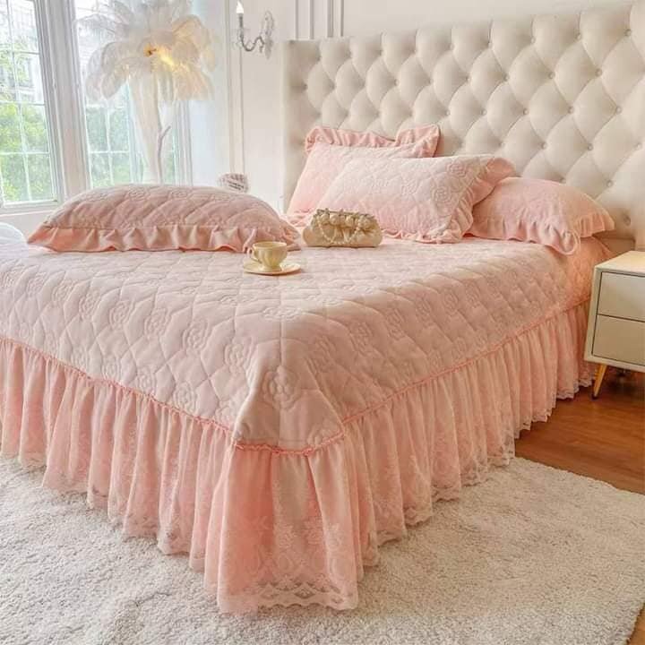A set of beautiful bed linen pink