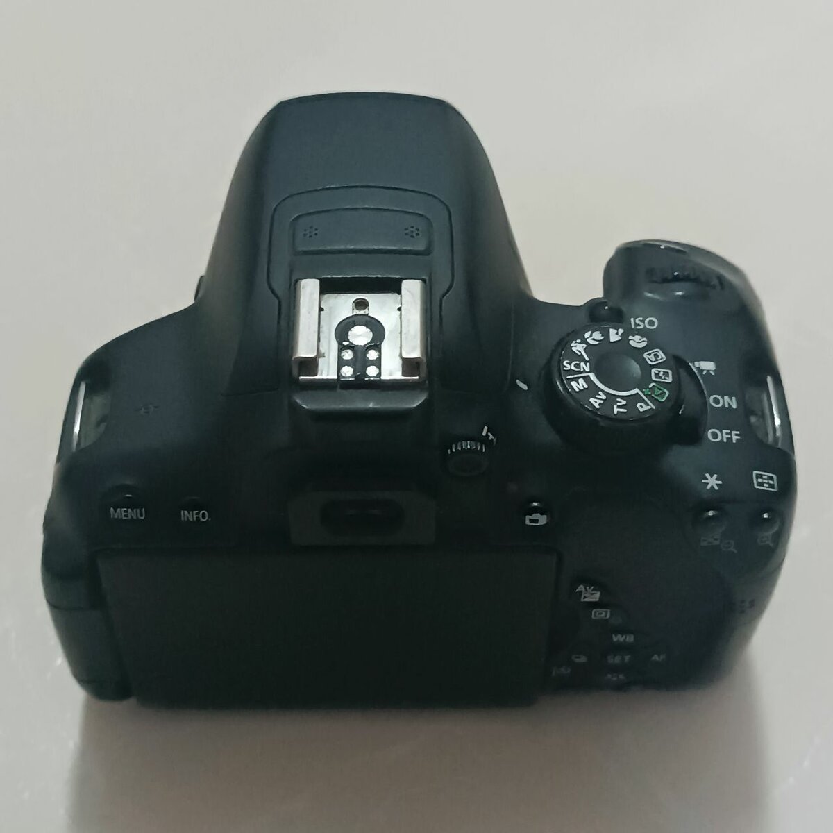 Appareil photo numérique Canon EOS 700D