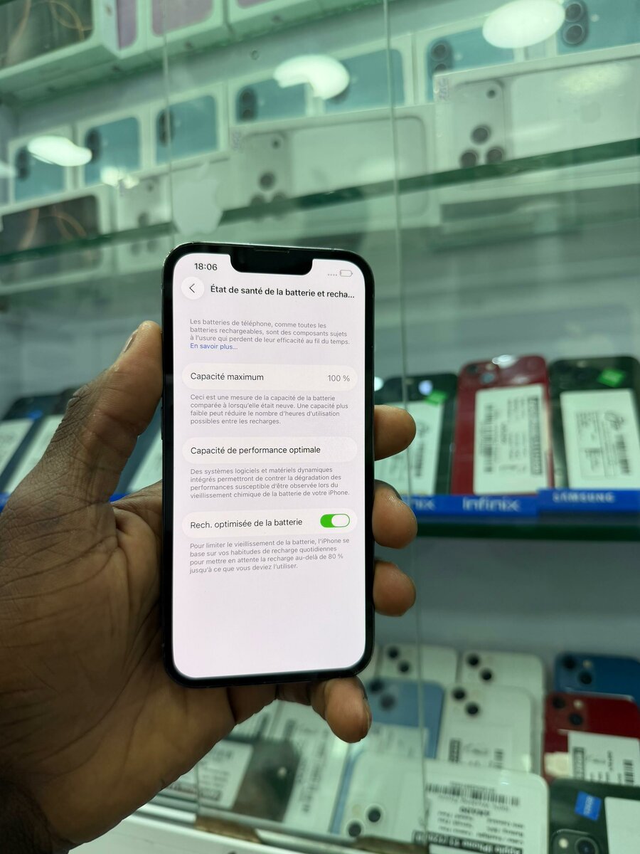 13 pro 128 état Casi