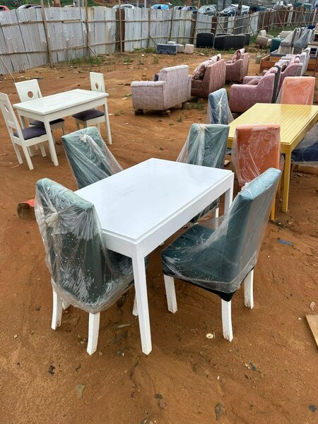 Ensemble table et chaises bois