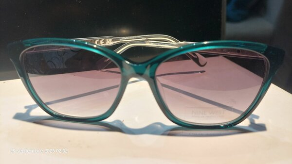 Lunettes de soleil  élégantes