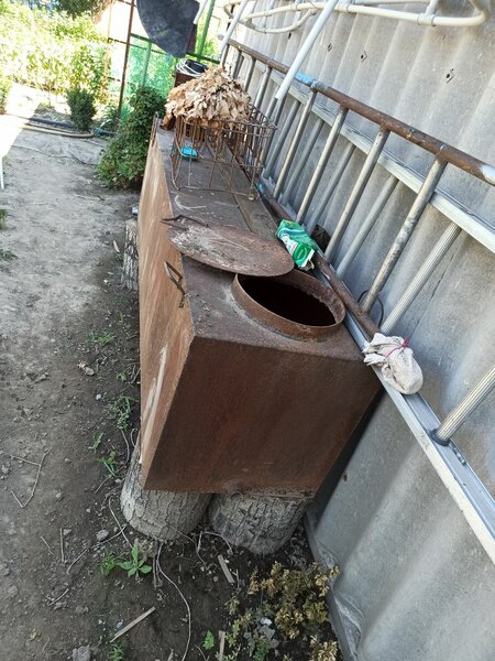 Металлическая емкость