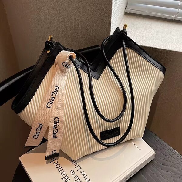 Chic Ribbed Tote Bag