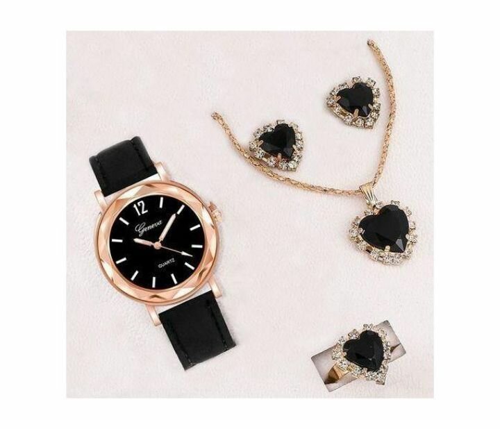 Ensemble colier, montre et bra