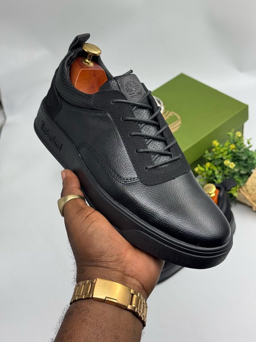 TIMBERLAND ALL BLACK