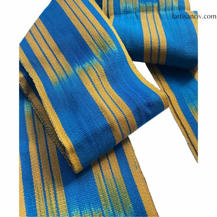 Écharpe en soie bleu et or