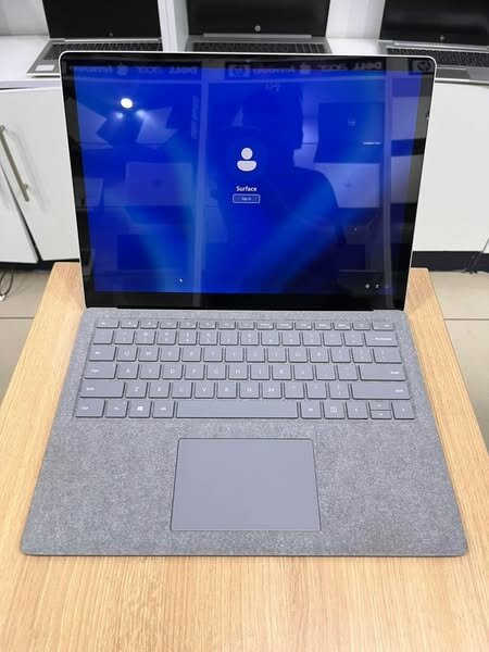 Microsoft Surface Laptop 