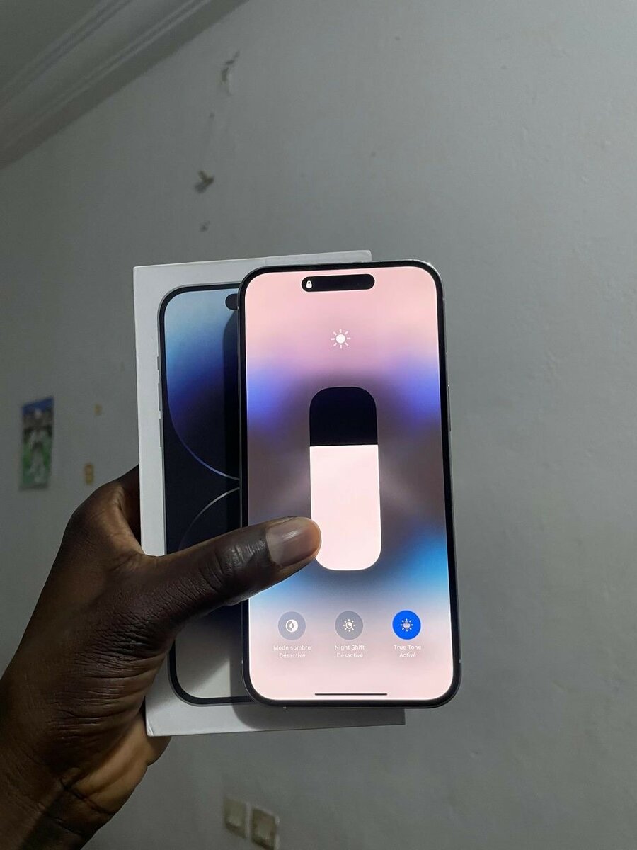 iPhone 14 Pro Max 128go quasi