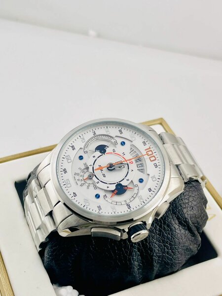 Montre chronographe élégante homme