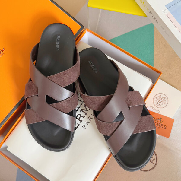 Sandales en cuir croisé luxe