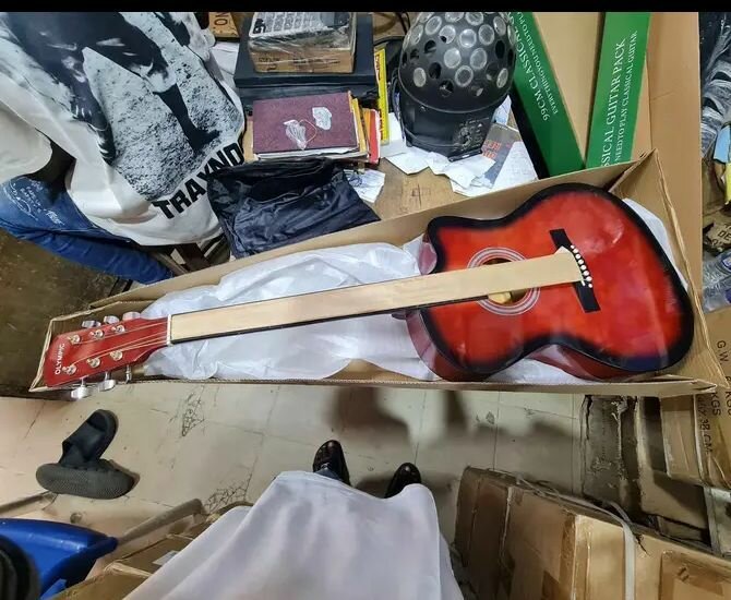 Guitare Acoustique Classique Rouge