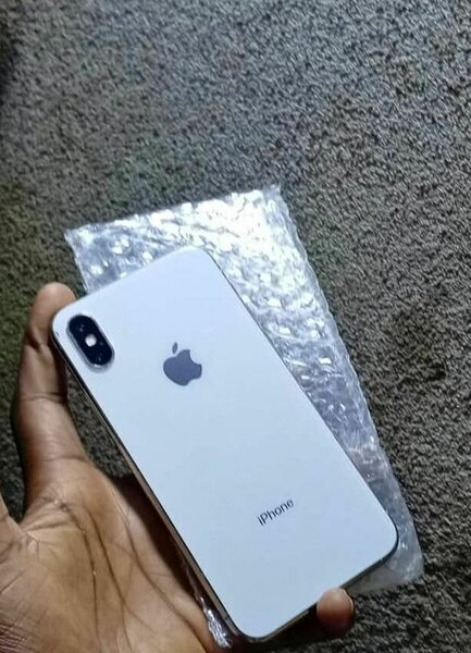 iPhone X Argent Débloqué