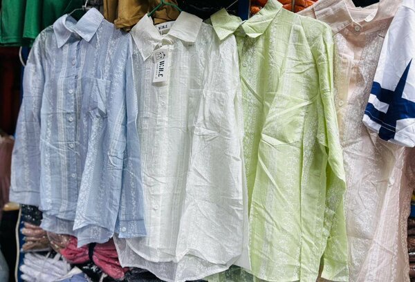 Chemises légères hommes