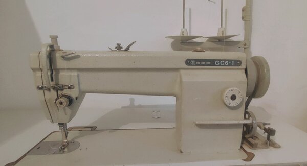 Швейная машина TYPICAL