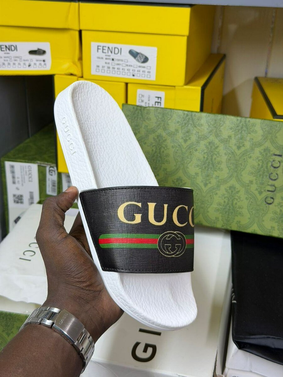 Sandales Gucci Logo