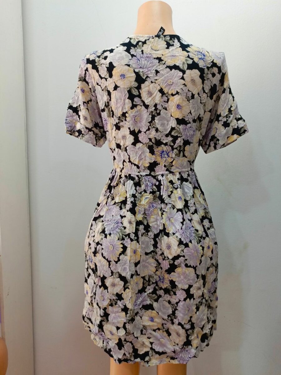 Robe fleurie élégante femme