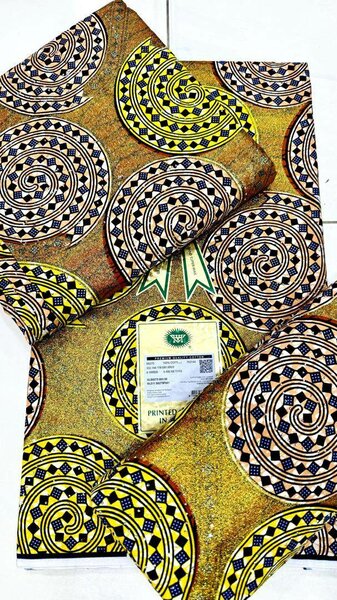 Hollandaise with pearls