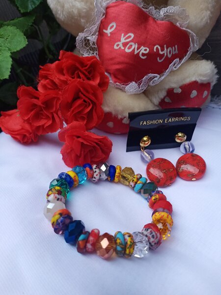 Bracelet et Boucles Colorés