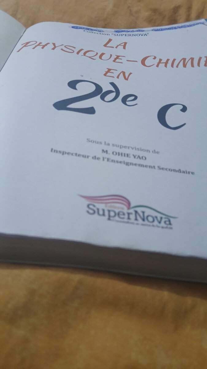 Livre de physique chimie 2ndC