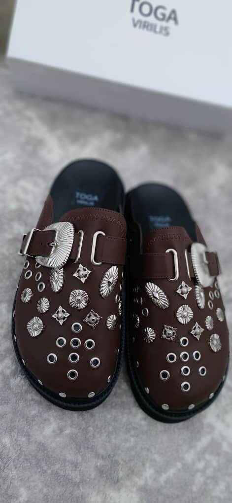 SANDALE PANTOUFLE EN GOMME