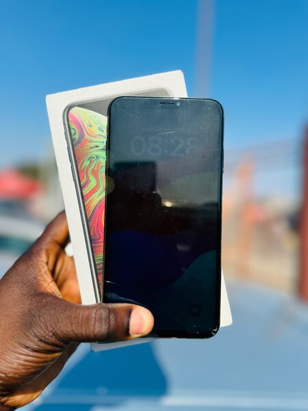 IPHONE XS MAX