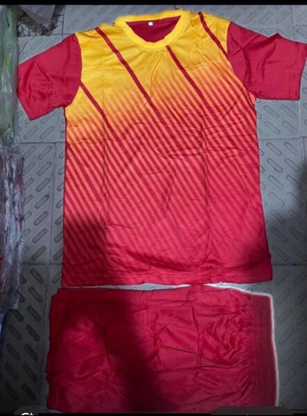 Ensemble de football respirant