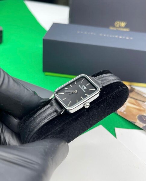Montre rectangle élégante homme