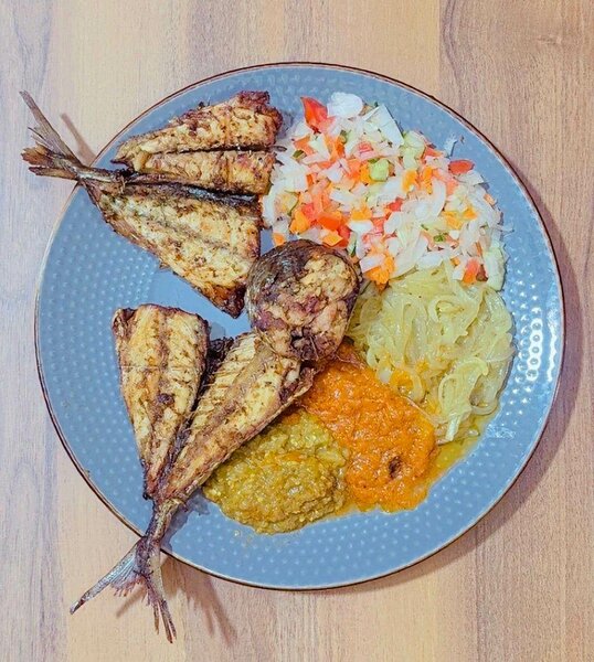 Plat APF et attiéké