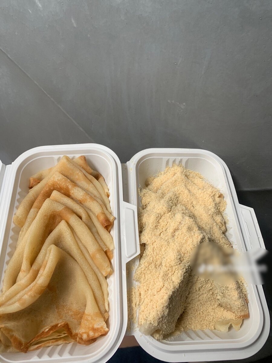 Crêpes fraîches avec garniture