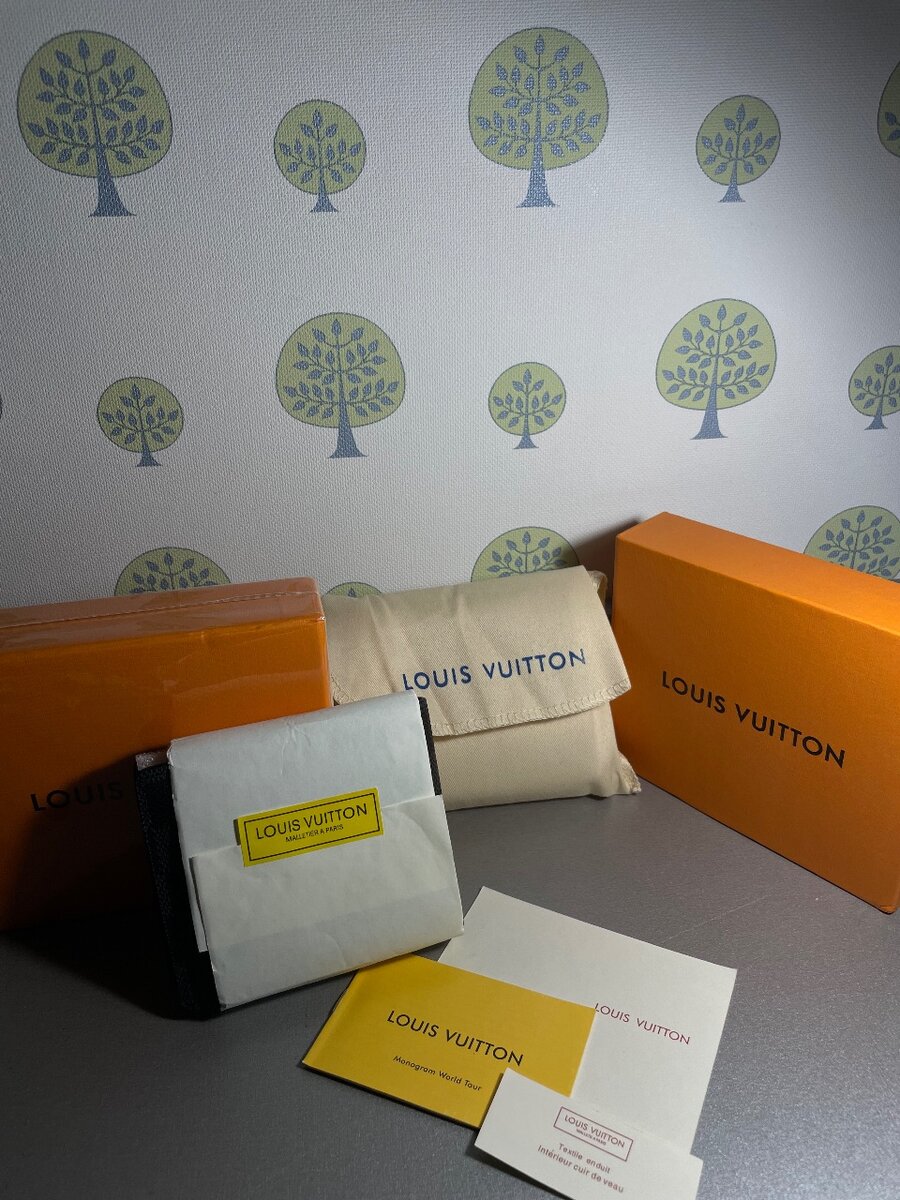 Кошелек Louis Vuitton