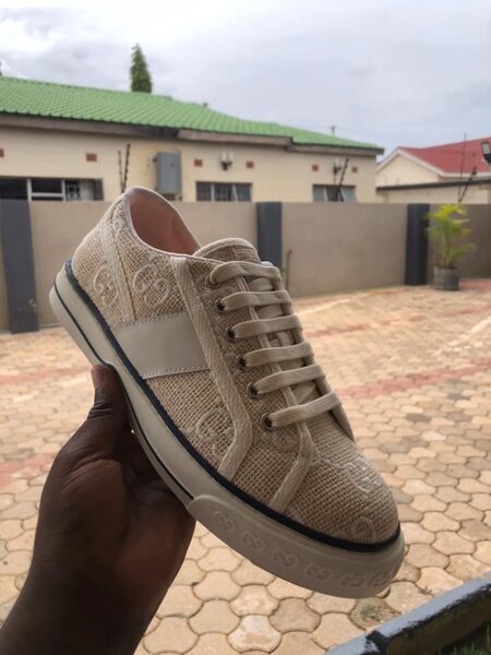 Women's white canvas sneakers